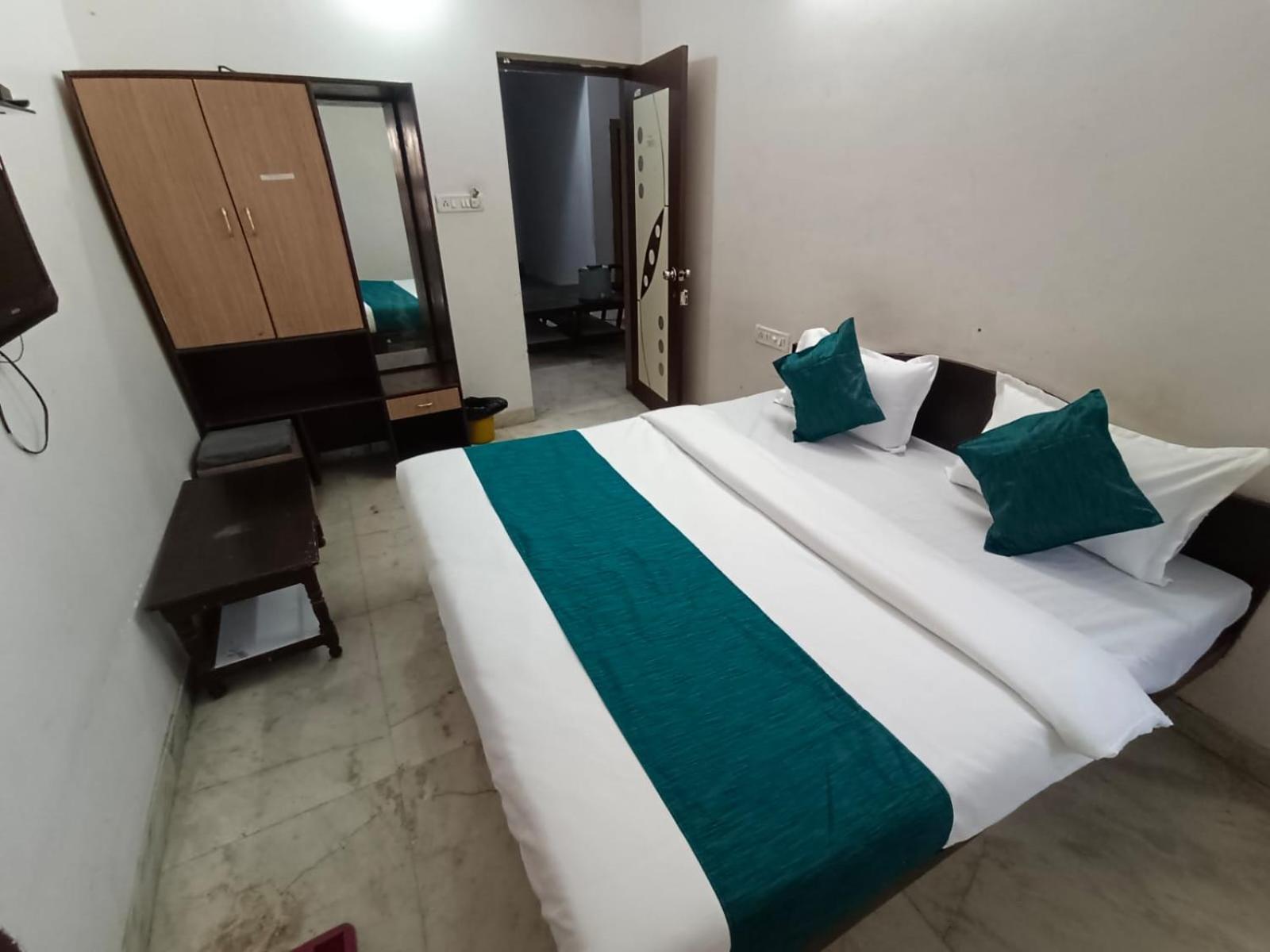 Hotel Shubham Udaipur Exterior photo